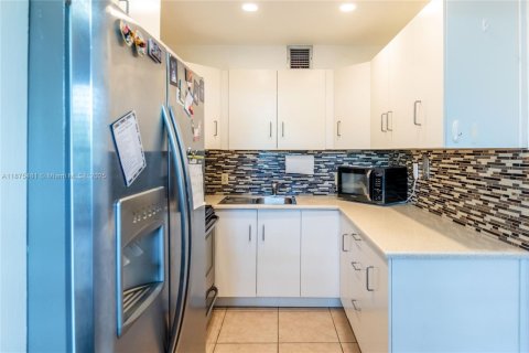 Condominio en venta en Pembroke Pines, Florida, 2 dormitorios, 88.54 m2 № 2034294 - foto 6