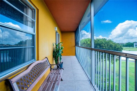 Condominio en venta en Pembroke Pines, Florida, 2 dormitorios, 88.54 m2 № 2034294 - foto 20