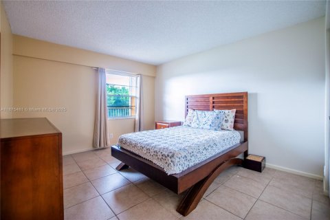 Condominio en venta en Pembroke Pines, Florida, 2 dormitorios, 88.54 m2 № 2034294 - foto 10