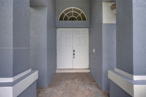 House in Boynton Beach, Florida 5 bedrooms, 307.88 sq.m. № 1828247 - photo 2
