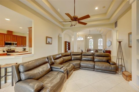 House in Boynton Beach, Florida 5 bedrooms, 307.88 sq.m. № 1828247 - photo 7
