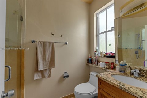 House in Miami, Florida 3 bedrooms, 178 sq.m. № 1728635 - photo 23