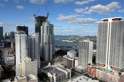 Condo in Miami, Florida, 1 bedroom  № 2032360 - photo 16