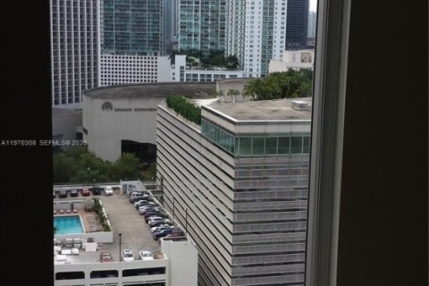 Condo in Miami, Florida, 1 bedroom № 2032360