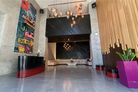 Condo in Miami, Florida, 1 bedroom  № 2032360 - photo 23