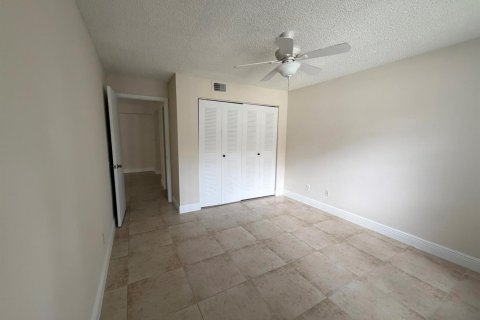 Condo in Hollywood, Florida, 2 bedrooms  № 2381651 - photo 6