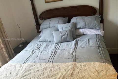 Condominio en alquiler en Miami, Florida, 1 dormitorio, 60.39 m2 № 2057733 - foto 3