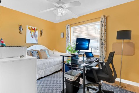 Купить кондоминиум в Лодердейл-Лейкс, Флорида 2 спальни, 80.36м2, № 1974440 - фото 9