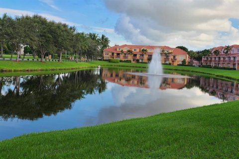 Снять в аренду кондоминиум в Делрей-Бич, Флорида 1 спальня, 79.43м2, № 1967574 - фото 1