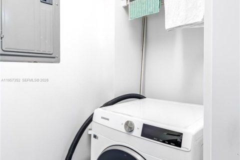 Снять в аренду кондоминиум в Майами-Бич, Флорида 1 спальня, 75.07м2, № 2017731 - фото 9