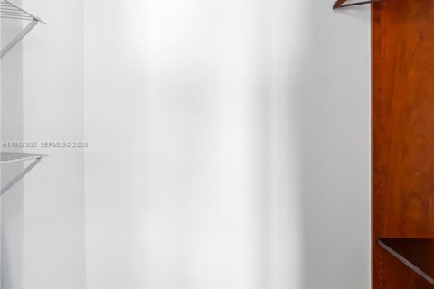 Снять в аренду кондоминиум в Майами-Бич, Флорида 1 спальня, 75.07м2, № 2017731 - фото 17