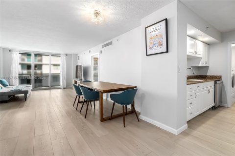 Снять в аренду кондоминиум в Майами-Бич, Флорида 1 спальня, 75.07м2, № 2017731 - фото 6