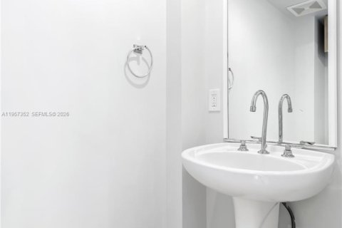 Снять в аренду кондоминиум в Майами-Бич, Флорида 1 спальня, 75.07м2, № 2017731 - фото 20