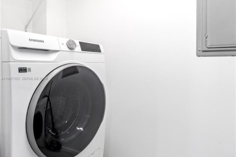 Снять в аренду кондоминиум в Майами-Бич, Флорида 1 спальня, 75.07м2, № 2017731 - фото 10