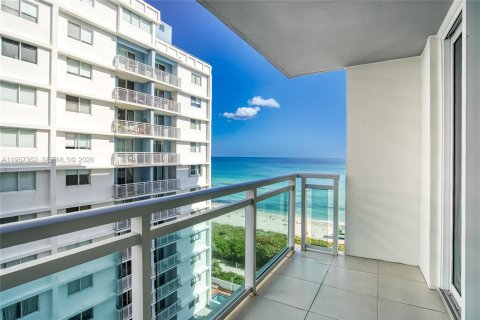 Снять в аренду кондоминиум в Майами-Бич, Флорида 1 спальня, 75.07м2, № 2017731 - фото 2