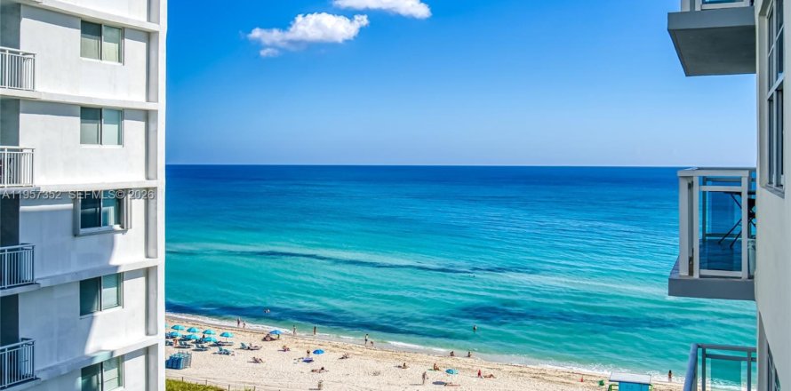 Кондоминиум с 1 спальней в Майами-Бич, Флорида № 2017731