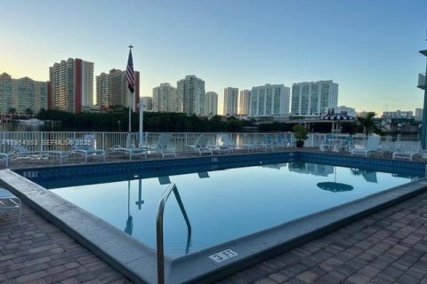 Copropriété à louer à North Miami Beach, Floride: 1 chambre, 63.55 m2 № 2153327 - photo 8