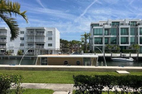 Copropriété à louer à North Miami Beach, Floride: 1 chambre, 63.55 m2 № 2153327 - photo 5