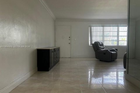 Copropriété à louer à North Miami Beach, Floride: 1 chambre, 63.55 m2 № 2153327 - photo 14