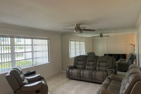 Copropriété à louer à North Miami Beach, Floride: 1 chambre, 63.55 m2 № 2153327 - photo 11