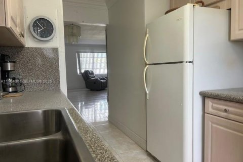 Copropriété à louer à North Miami Beach, Floride: 1 chambre, 63.55 m2 № 2153327 - photo 19