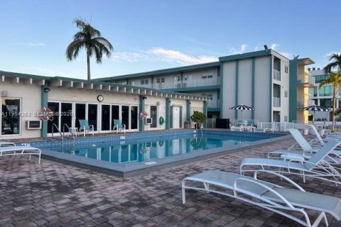 Copropriété à louer à North Miami Beach, Floride: 1 chambre, 63.55 m2 № 2153327 - photo 9