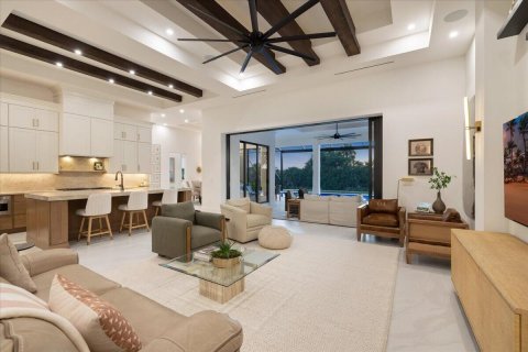House in Vero Beach, Florida 4 bedrooms, 334.17 sq.m. № 2301412 - photo 13