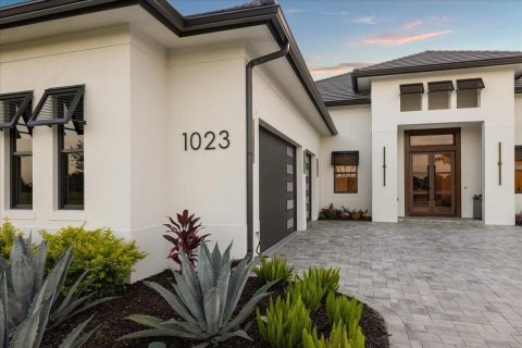 House in Vero Beach, Florida 4 bedrooms, 334.17 sq.m. № 2301412 - photo 8