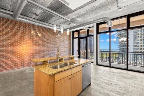 Condo in Saint Petersburg, Florida, 1 bedroom  № 1650942 - photo 21