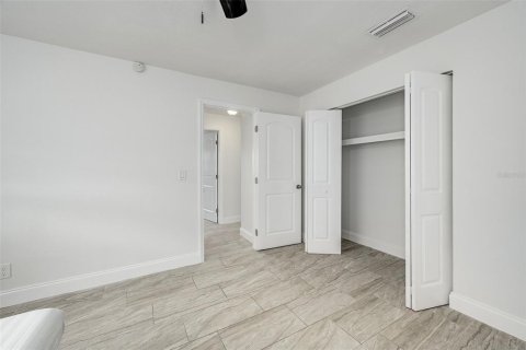 House in Merrit Island, Florida 3 bedrooms, 170.29 sq.m. № 2266351 - photo 27