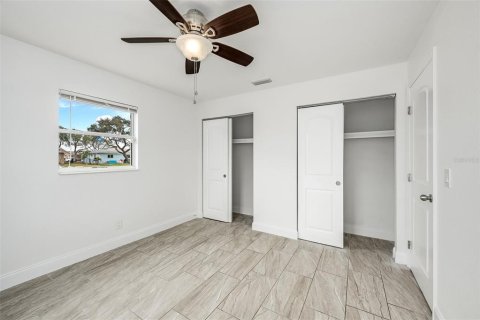 House in Merrit Island, Florida 3 bedrooms, 170.29 sq.m. № 2266351 - photo 24