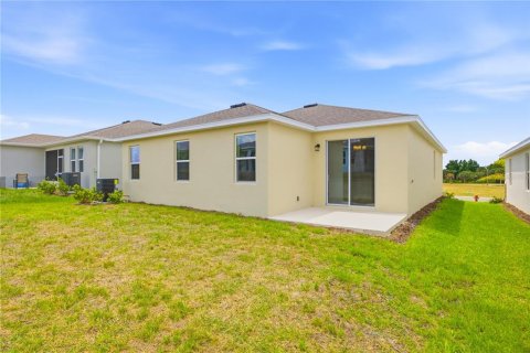 House in Okahumpka, Florida 4 bedrooms, 150.97 sq.m. № 2236381 - photo 26