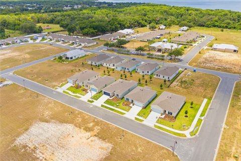 House in Okahumpka, Florida 4 bedrooms, 150.97 sq.m. № 2236381 - photo 30