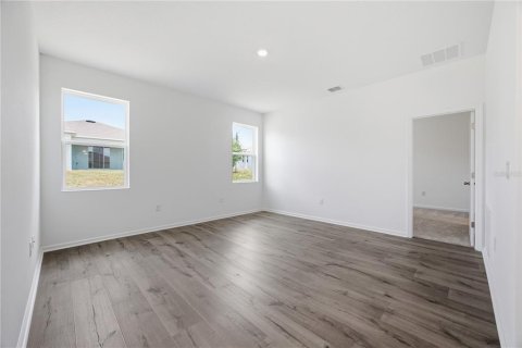 House in Okahumpka, Florida 4 bedrooms, 150.97 sq.m. № 2236381 - photo 19