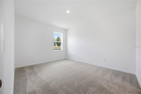 House in Okahumpka, Florida 4 bedrooms, 150.97 sq.m. № 2236381 - photo 20