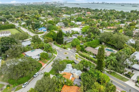 Villa ou maison à vendre à Miami, Floride: 2 chambres, 96.9 m2 № 1990870 - photo 10