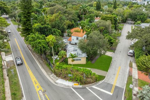 Villa ou maison à vendre à Miami, Floride: 2 chambres, 96.9 m2 № 1990870 - photo 16