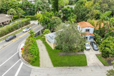 Villa ou maison à vendre à Miami, Floride: 2 chambres, 96.9 m2 № 1990870 - photo 1