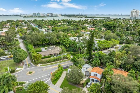 Villa ou maison à vendre à Miami, Floride: 2 chambres, 96.9 m2 № 1990870 - photo 19