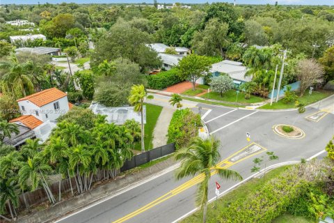 Villa ou maison à vendre à Miami, Floride: 2 chambres, 96.9 m2 № 1990870 - photo 14