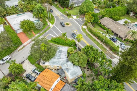 Villa ou maison à vendre à Miami, Floride: 2 chambres, 96.9 m2 № 1990870 - photo 13