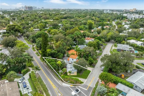 Villa ou maison à vendre à Miami, Floride: 2 chambres, 96.9 m2 № 1990870 - photo 8