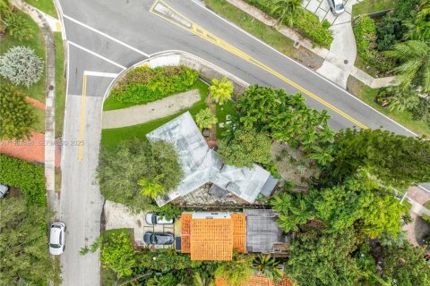 Villa ou maison à vendre à Miami, Floride: 2 chambres, 96.9 m2 № 1990870 - photo 11