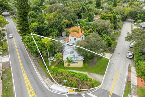 Villa ou maison à vendre à Miami, Floride: 2 chambres, 96.9 m2 № 1990870 - photo 6