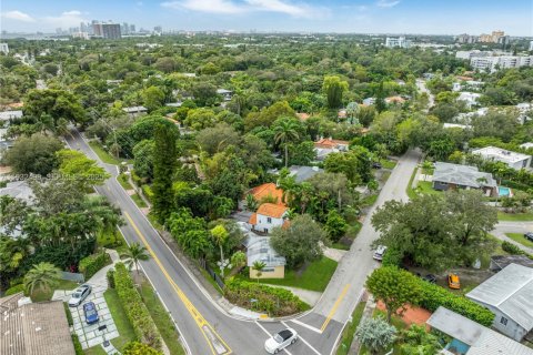 Villa ou maison à vendre à Miami, Floride: 2 chambres, 96.9 m2 № 1990870 - photo 7