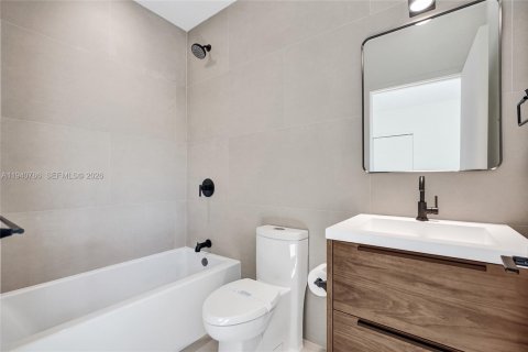 Adosado en venta en Miami, Florida, 3 dormitorios, 205.78 m2 № 2000419 - foto 15
