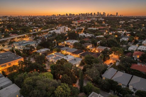 Adosado en venta en Miami, Florida, 3 dormitorios, 205.78 m2 № 2000419 - foto 26