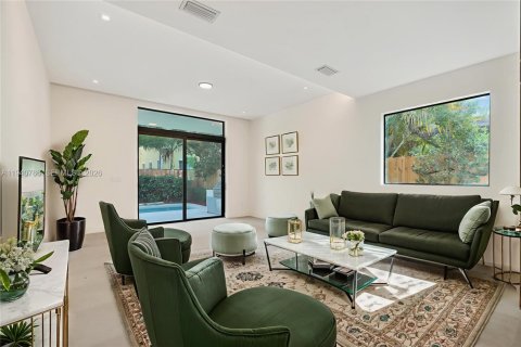 Adosado en venta en Miami, Florida, 3 dormitorios, 205.78 m2 № 2000419 - foto 10
