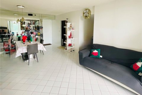 Condominio en venta en Hollywood, Florida, 2 dormitorios, 102.19 m2 № 2000490 - foto 20