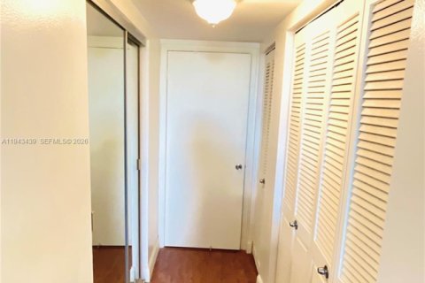 Condominio en venta en Hollywood, Florida, 2 dormitorios, 102.19 m2 № 2000490 - foto 14